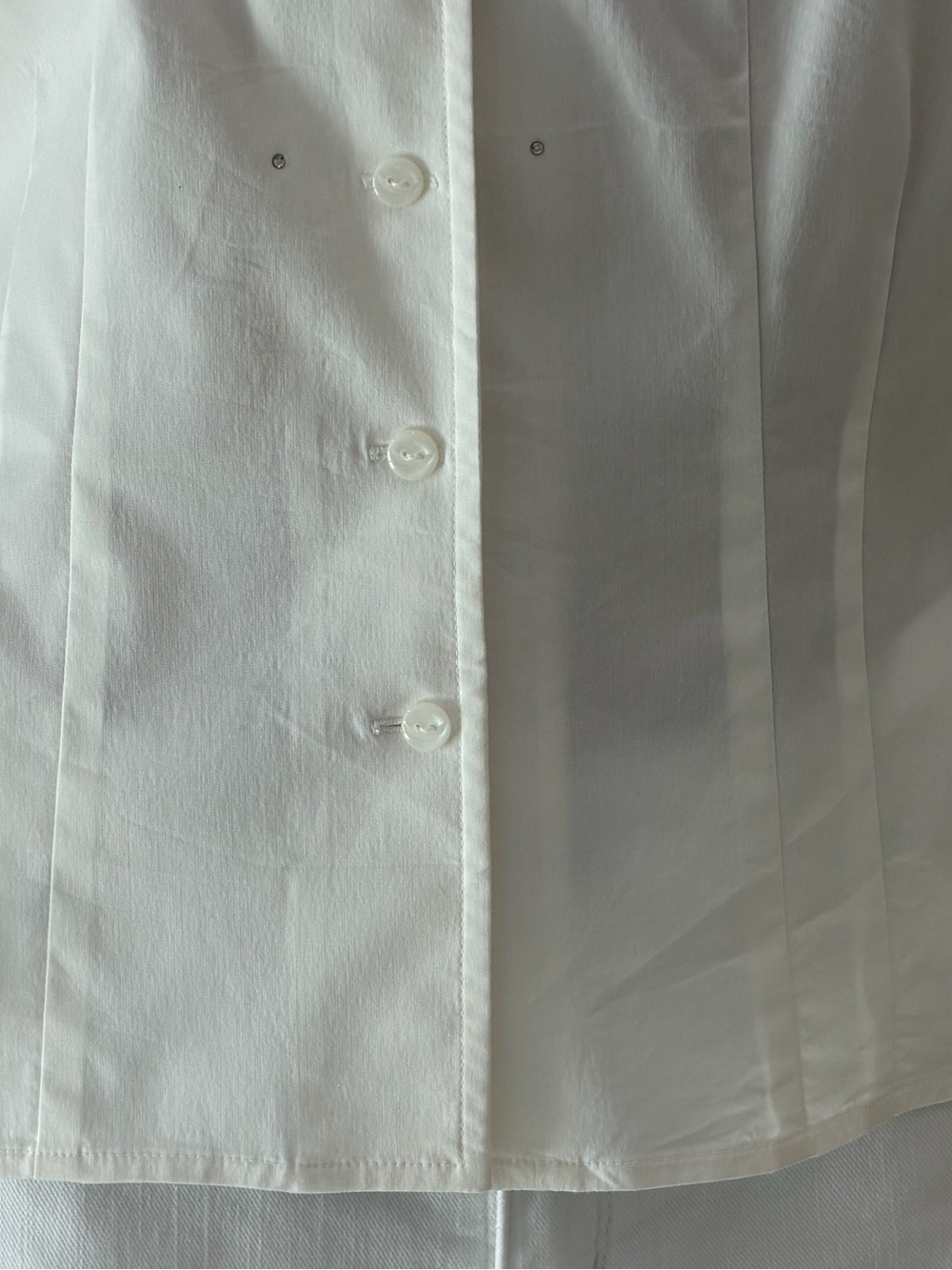 Pretty Nine West White Embellished Button-Front Blouse with Crystals, Size 6 - Picture 5 of 12